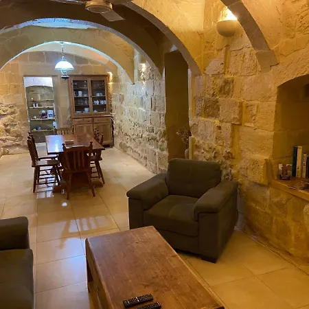 Villa Razzett Cora Victoria