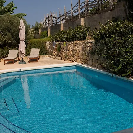 Razzett Cora Villa Victoria