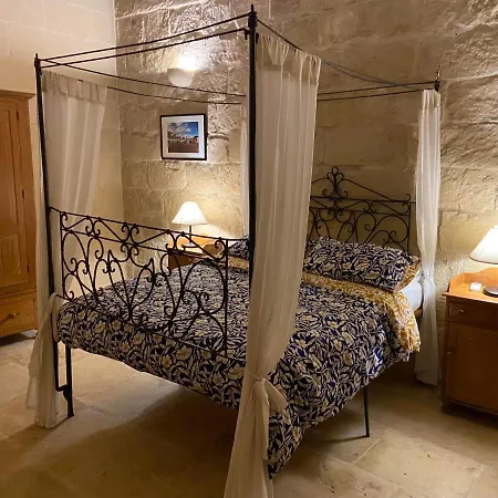 Razzett Cora Villa Victoria