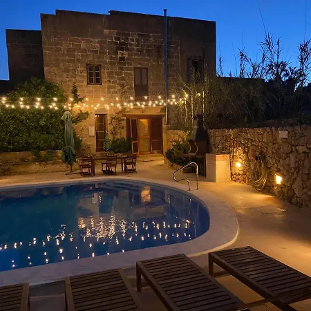 Razzett Cora Villa