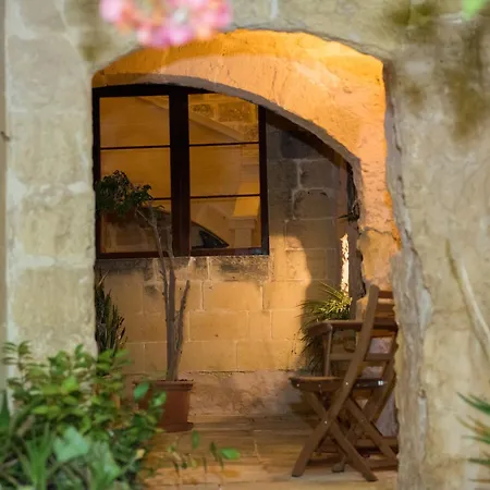 Villa Razzett Cora Victoria