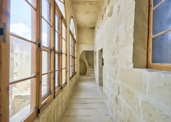 Razzett Cora Villa Victoria